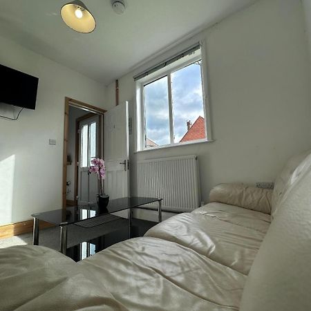 Browning House Bedrooms I Long Or Short Stay I Special Rate Available Derby Exterior photo